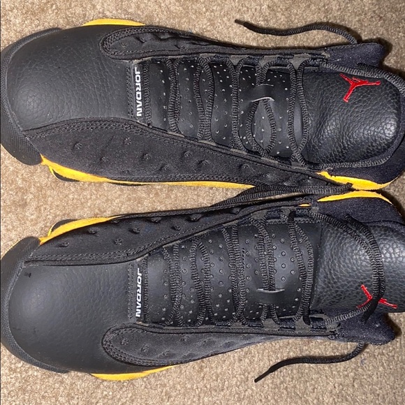 Shoes - Picture 1 of 4